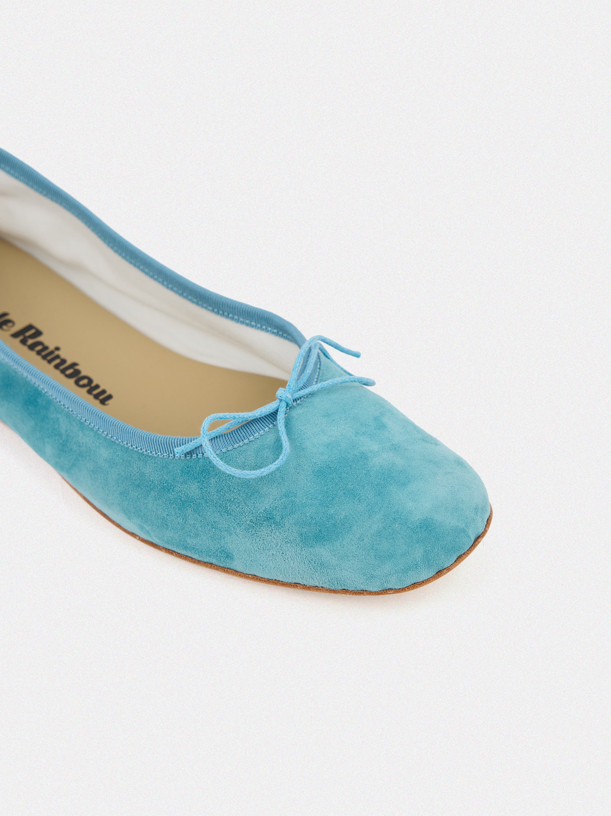 Claire Waterblue